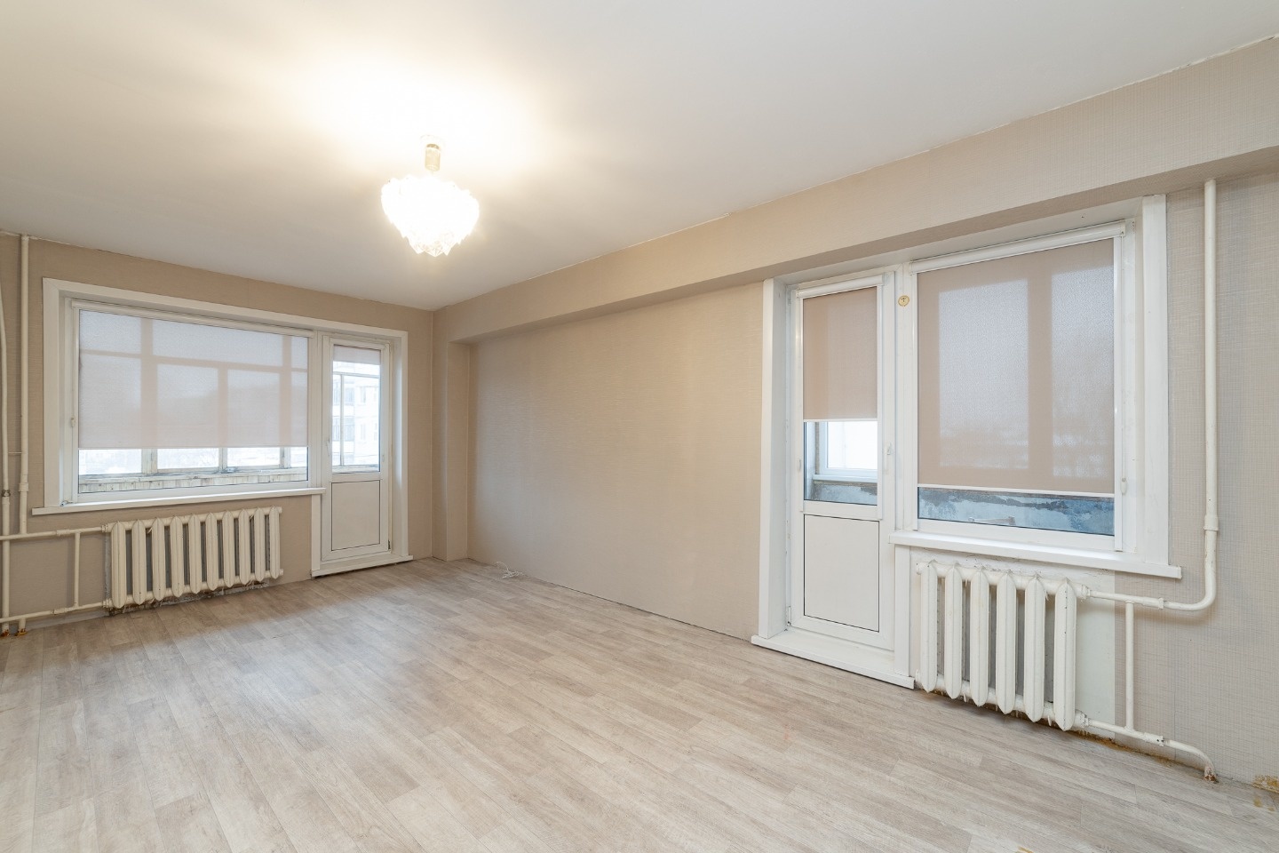 Продается светлая и уютная 1-комнатная квартира площадью 31,4 кв.м в районе с развитой инфраструктурой.
Комфортный 3-й этаж, дополнительное пространство добавляют 2 застекленные лоджии. 
Прямая продажа, 1 взрослый собственник, никто не прописан.
Квартира освобождена и готова к въезду или ремонту по 