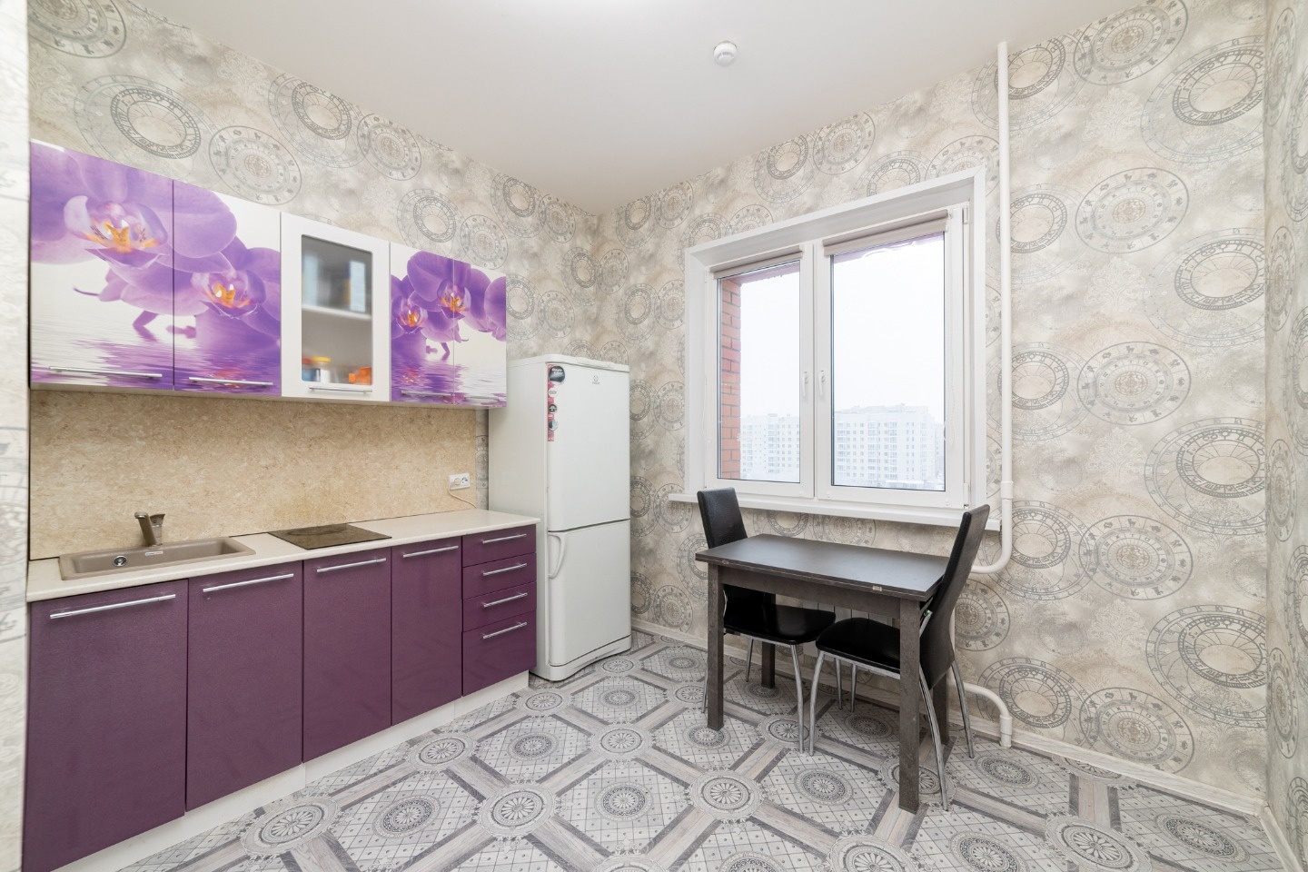 Продаётся отличная 1-комнатная квартира в спальном районе города Архангельск!
7 этаж из 9
Один взрослый собственник!
+ Год постройки 2023 год
+ Общая площадь квартиры составляет 35,1 кв. м., в том числе комната 18,3 кв. м. и кухня 8,3 кв. м.;
+ Балкон;
+ На окнах установлены стеклопакеты;
+ Санузел 