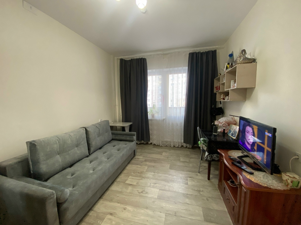 В продаже просторная 3х-ком. квартира! Улучшенной 93 серии! 

Лучший из свежих домов на Варавино! 

Отличная площадь, все комнаты раздельные. 

Окна пластиковые, ремонт от застройщика! 

Готовы показать в удобное для вас время, звоните или пишите, расскажу более подробно! 