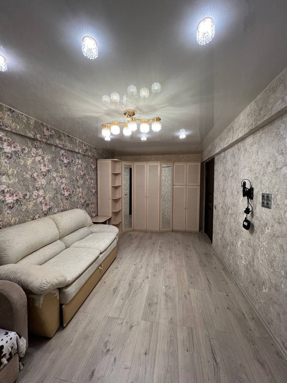 На длительный срок сдается ДВУХкомнатная квартира!
Ул.    2 этаж из 9
Квартира в идеальном состоянии!
+ Дом ульяновской серии, 1992 года постройки; 
+ Общая площадь квартиры 44 кв. м, две раздельные комнаты 18,7 кв. м. и 12,1 кв. м.;
+ Кухня площадью 6,1 кв. м.;
+Санузел совмещен, облицован кафельно