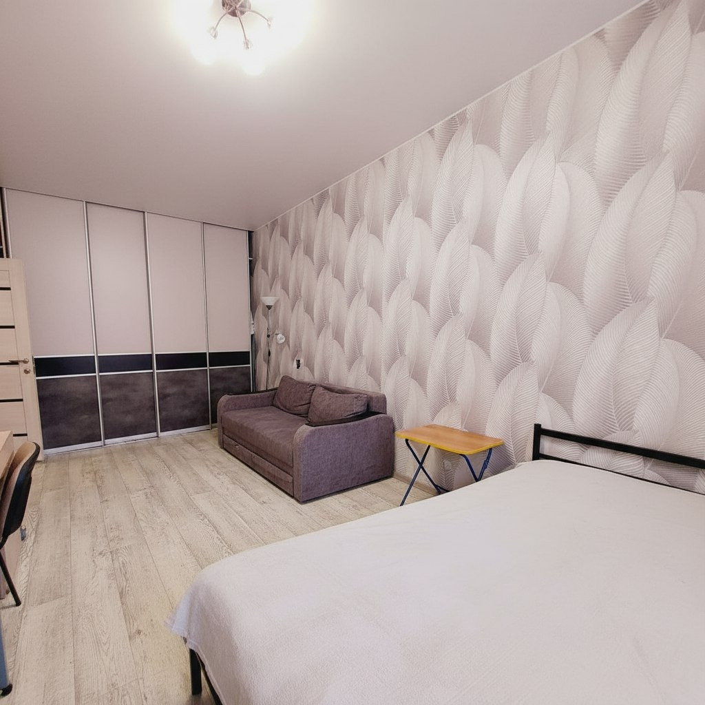 Продаётся отличная квартира в центре города!
В квартире сделан частично ремонт: новый санузел, новые двери!
Состояние: заезжай и живи!
Отличная управляющая компания: ремонт в подъезде.
Центр города: магазины,аптеки,торговые центры, садики, школы и т.д.
Приходите на просмотр в любое удобное для вас в