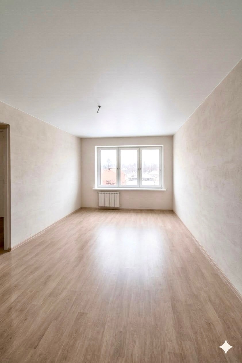 Арт. 92538306 
Кирпичный дом, обеспечивающий долговечность и тепло. 

Продаётся просторная однокомнатная квартира 
Общая площадь составляет 37.1 кв.м., жилая комната 16,7кв.м., кухня 9,2 кв.м., с выходом на балкон. 
(план приложен, можно сделать евродвушку, спальня с выходом на балкон и кухня-гостин